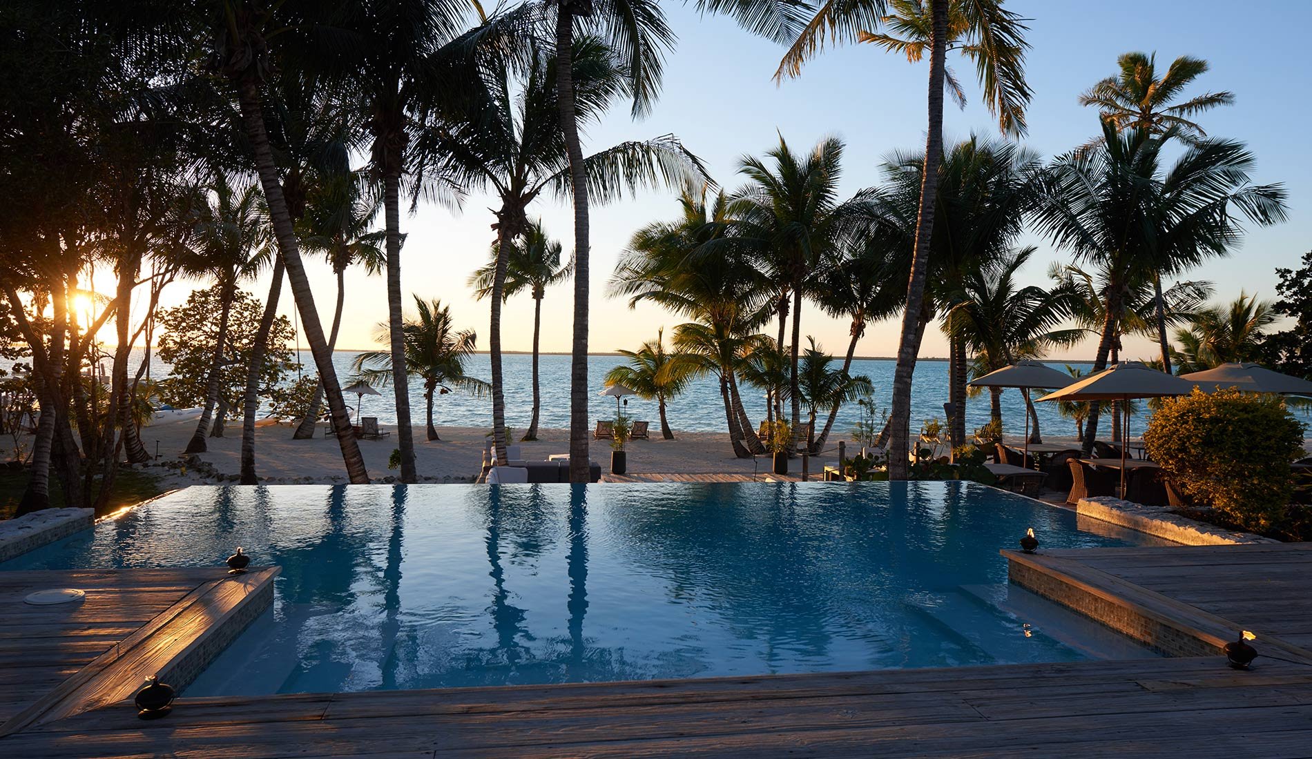 Ecolodge Tiamo Resort 5 étoiles Caraïbes Bahamas piscine couché de soleil