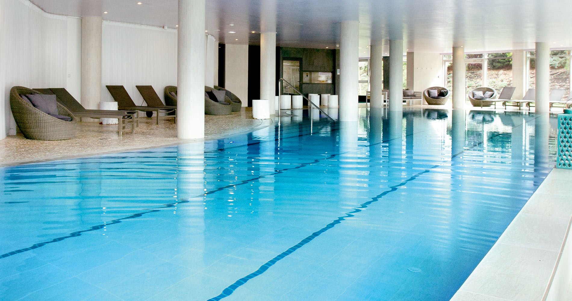 luxury hotel Château des Tourelles Hôtel 4* Thalasso Spa La Baule France cosy inside swimming pool