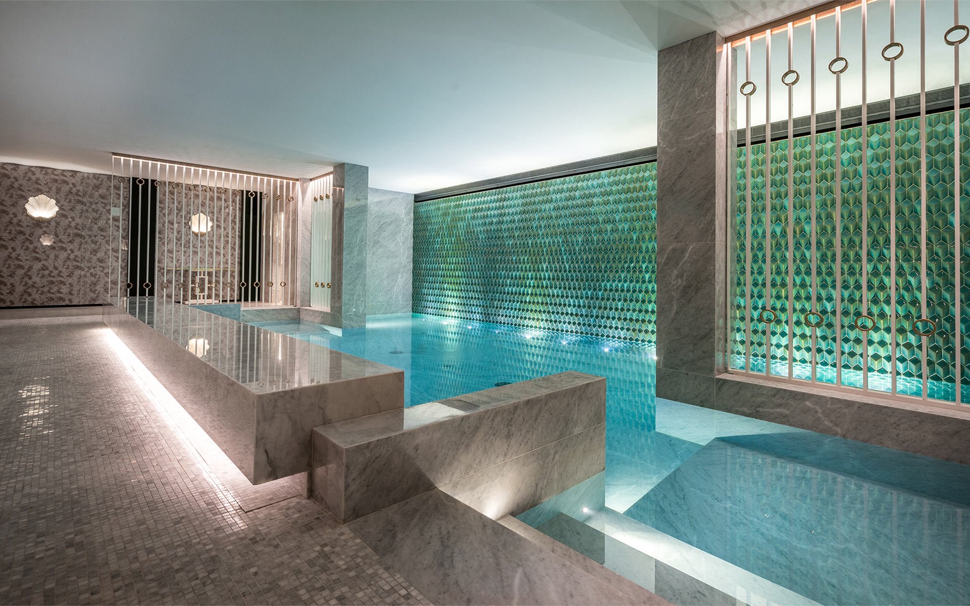 Piscina interior piscina spa hotel de luxe porto