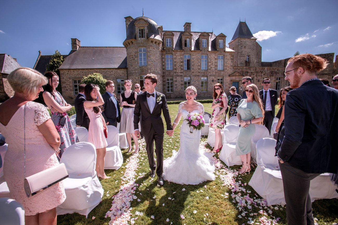 , Château du Bois Guy | Wedding parade