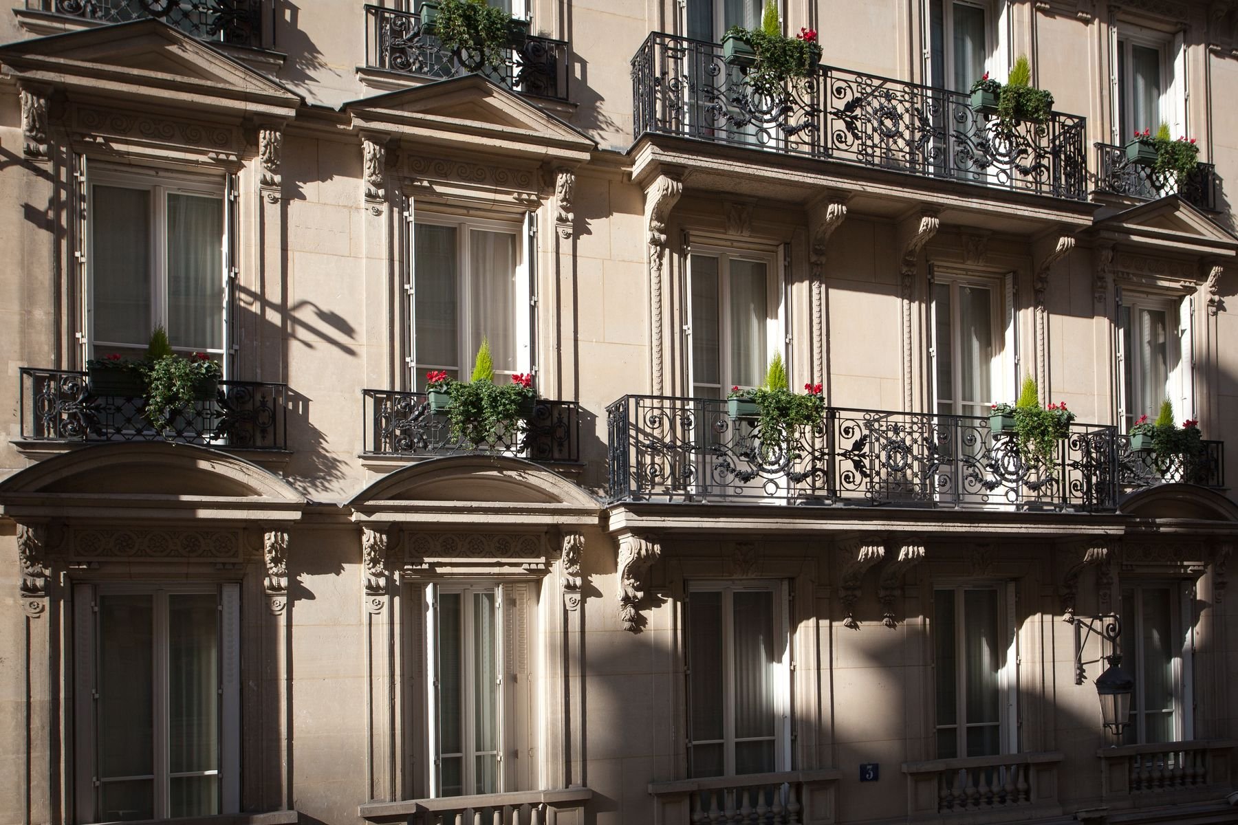 378/Facade/Hotel_Mayfair_Paris_Building_Detail_1_resultat.jpg
