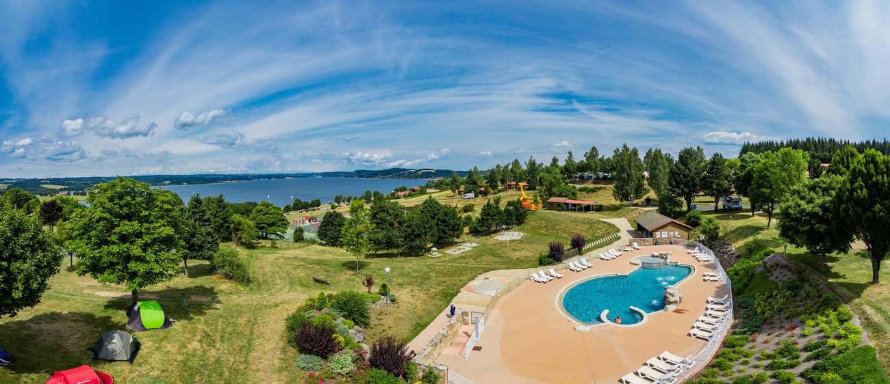 Hotel des Tourismus mit Schwimmbad in Lozere