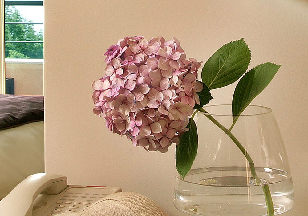 Tiara Yaktsa - Superior Room - flower bouquet