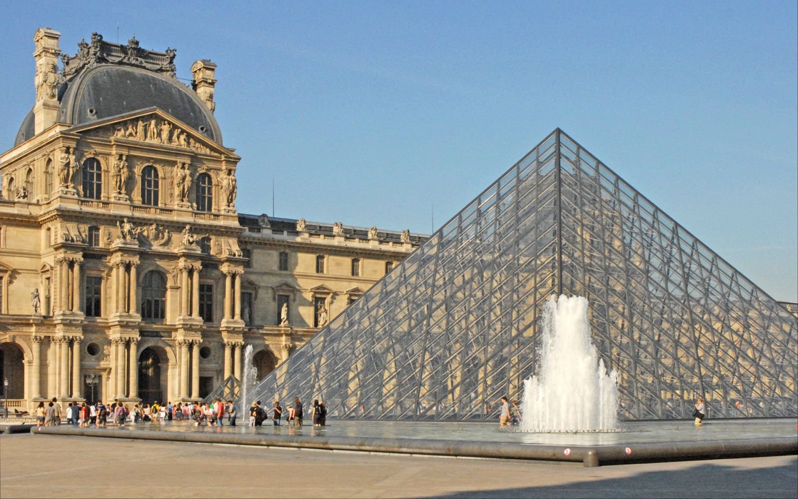 549/Photos/Paris/Le_musee_du_Louvre_4750261198-optimisee.jpg