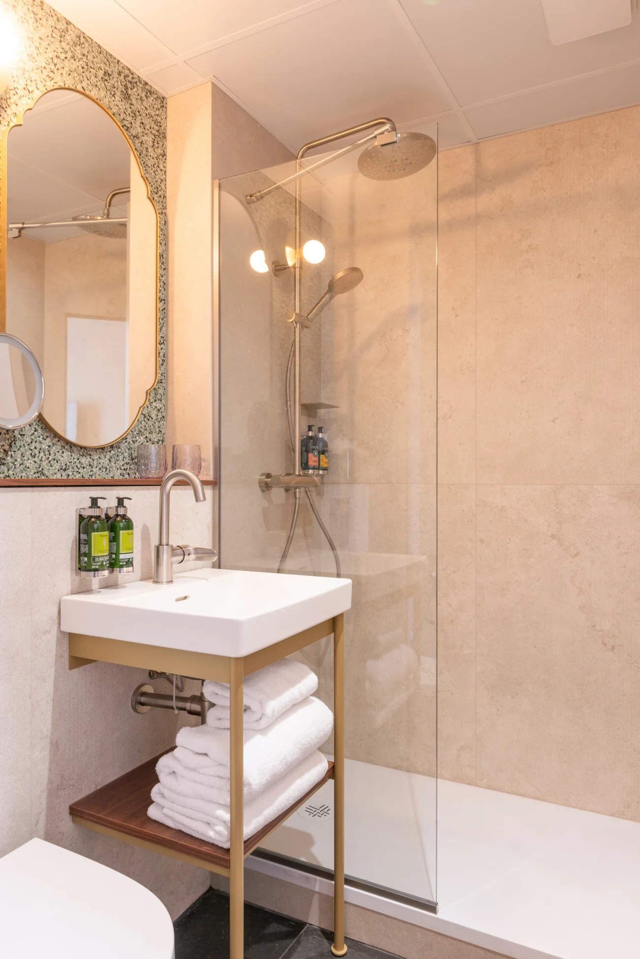 , BATHROOM HOTEL BRITTANY OPÉRA PARIS